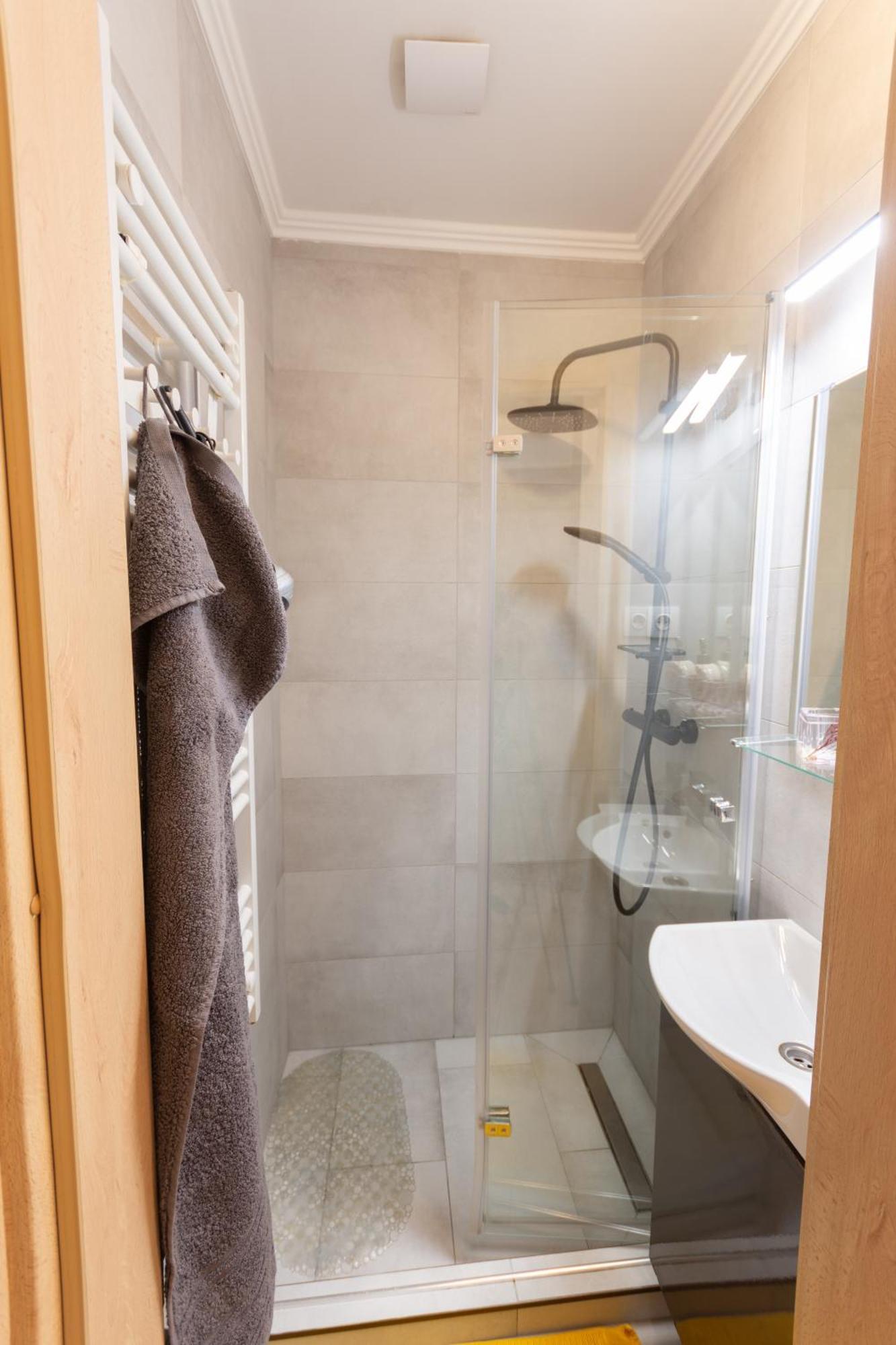 Quiet Rooms In The Bustling City Center 부다페스트 외부 사진
